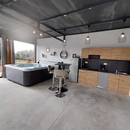 Hacienda Matea Mit Whirlpool, Pool Und Grill Holiday home